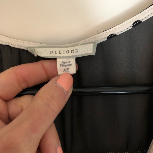 Short sleeve polka dot blouse - Picture 2 of 2